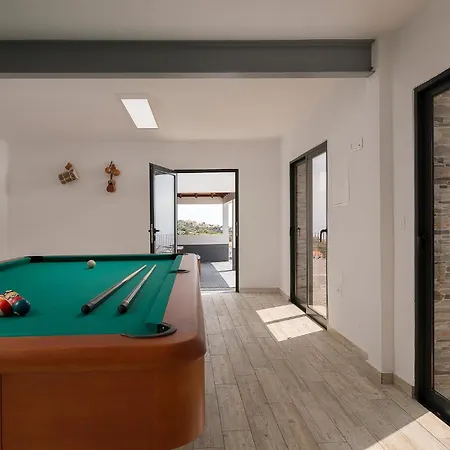 Luxury Casa Da Rosalina 5 Bedrooms Stunning Sea Views Pool Table Gym וילה