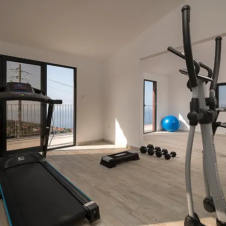 Luxury Casa Da Rosalina 5 Bedrooms Stunning Sea Views Pool Table Gym קלייטה